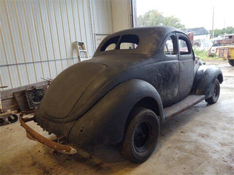 1937 Ford coupe