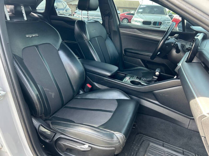 2022 Kia K5