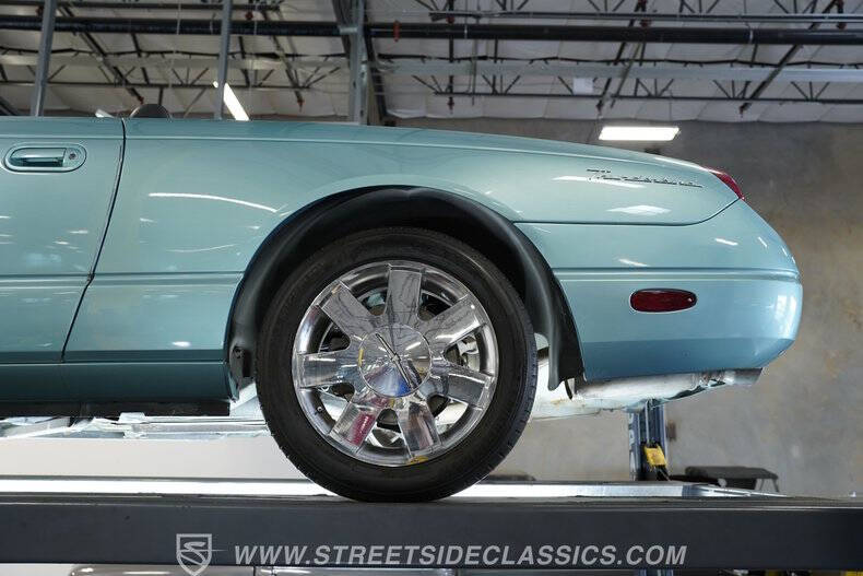 2002 Ford Thunderbird Deluxe