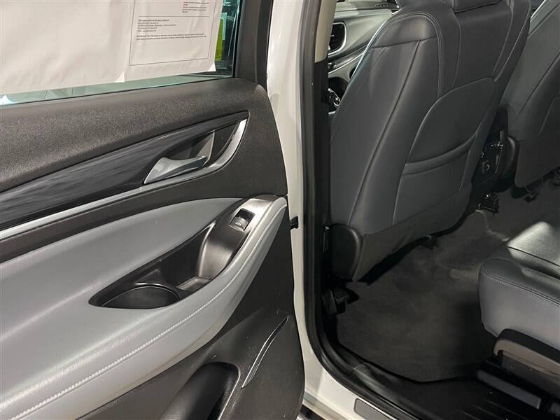 2020 Buick Enclave Essence