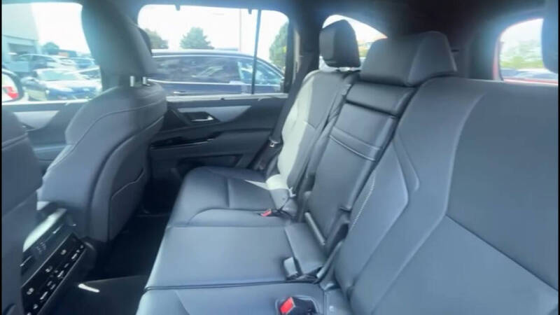 2025 Lexus LX 600 F SPORT Handling