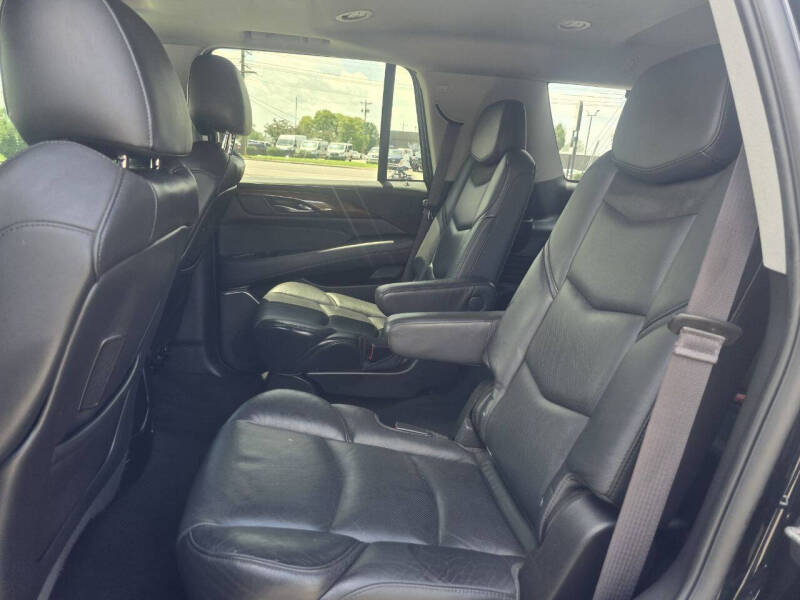 2017 Cadillac Escalade Luxury