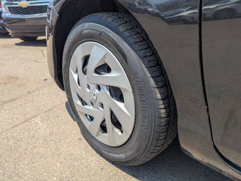 2016 Toyota Prius c Two