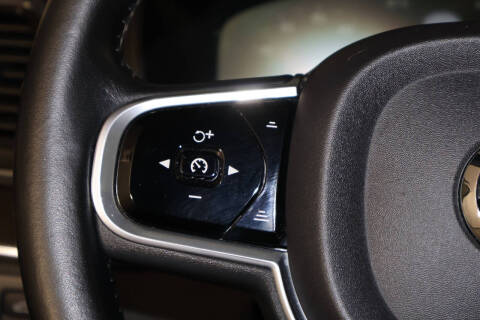 2018 Volvo XC90 T6 Momentum