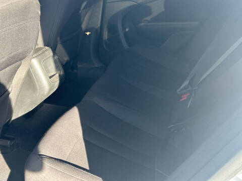 2015 Chrysler 200 LX