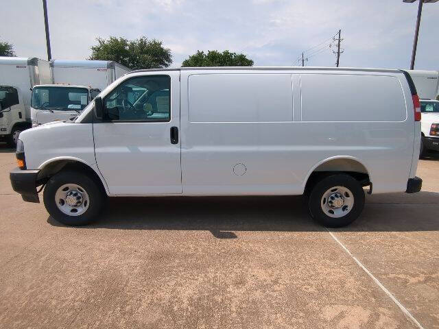 2025 Chevrolet Express 2500