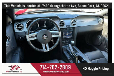 2005 Ford Mustang V6 Deluxe