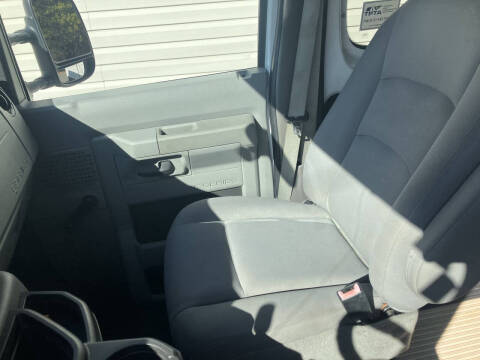 2009 Ford E-Series E-350 SD