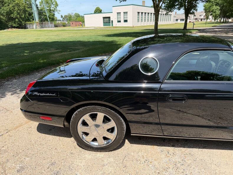 2002 Ford Thunderbird Deluxe