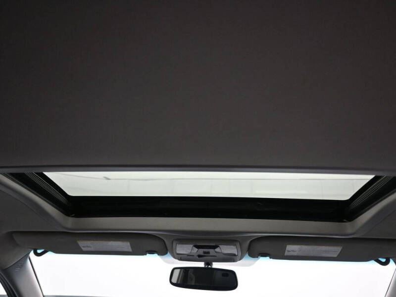 2017 Toyota Sienna SE Premium 8-Passenger