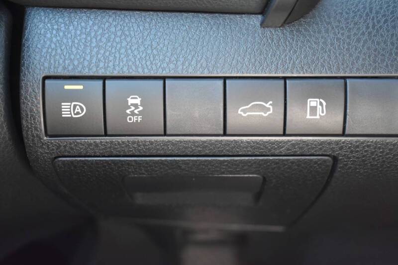 2018 Toyota Camry Hybrid XLE