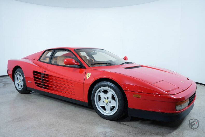 ferrari testarossa rouge