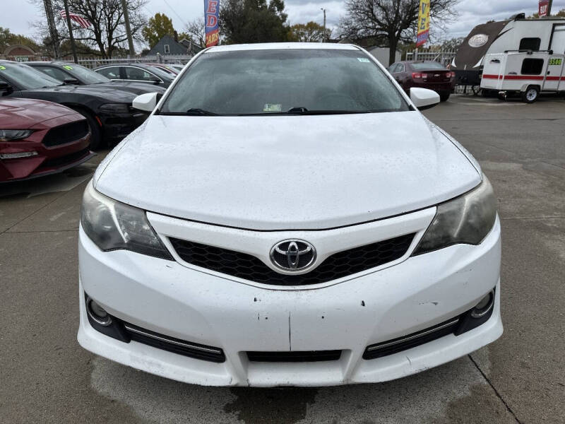2014 Toyota Camry SE