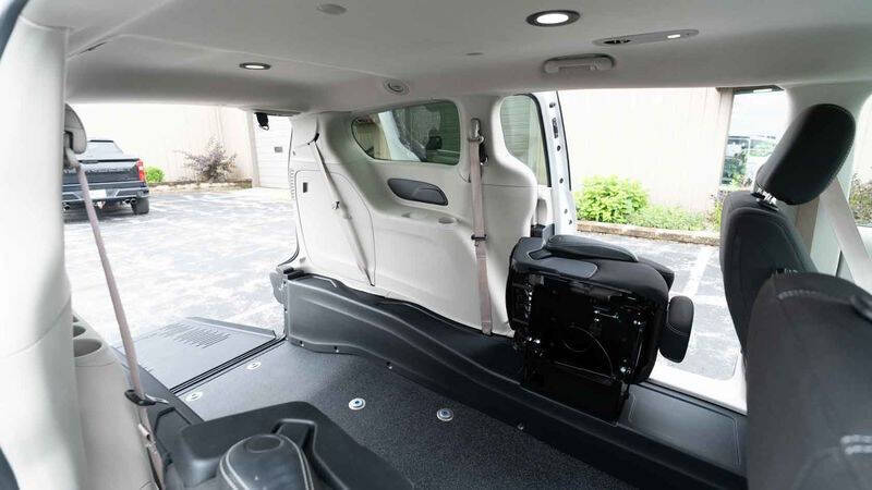 2022 Chrysler Voyager LX