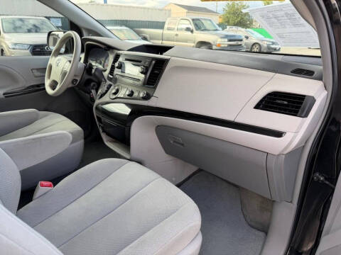 2014 Toyota Sienna L 7-Passenger