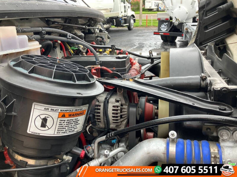 2016 Freightliner M2 106