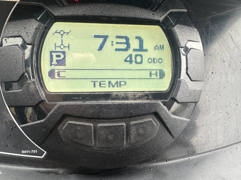 2023 TRACKER OFF ROAD 800 SE/LE