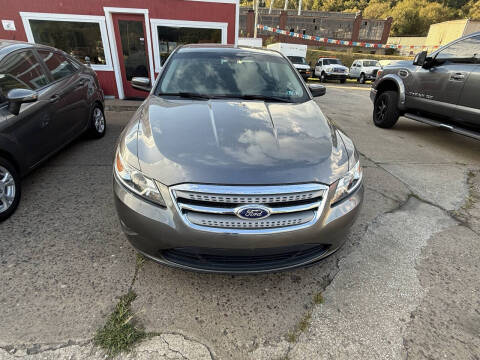 2011 Ford Taurus SEL