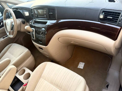 2012 Nissan Quest