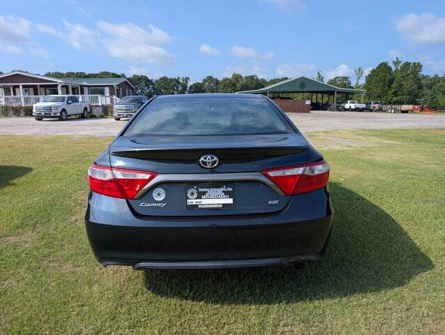 2016 Toyota Camry SE