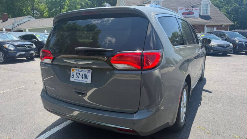 2020 Chrysler Pacifica Touring L