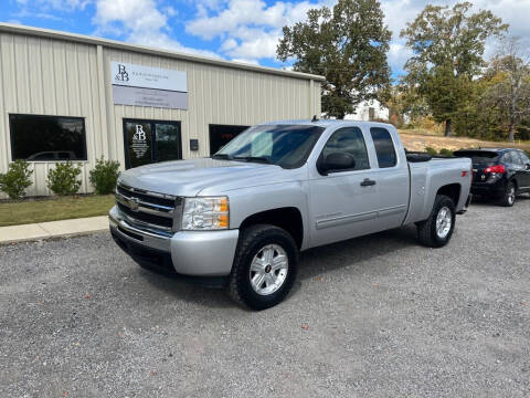 2010 Chevrolet Silverado 1500 for sale at B & B AUTO SALES INC in Odenville AL