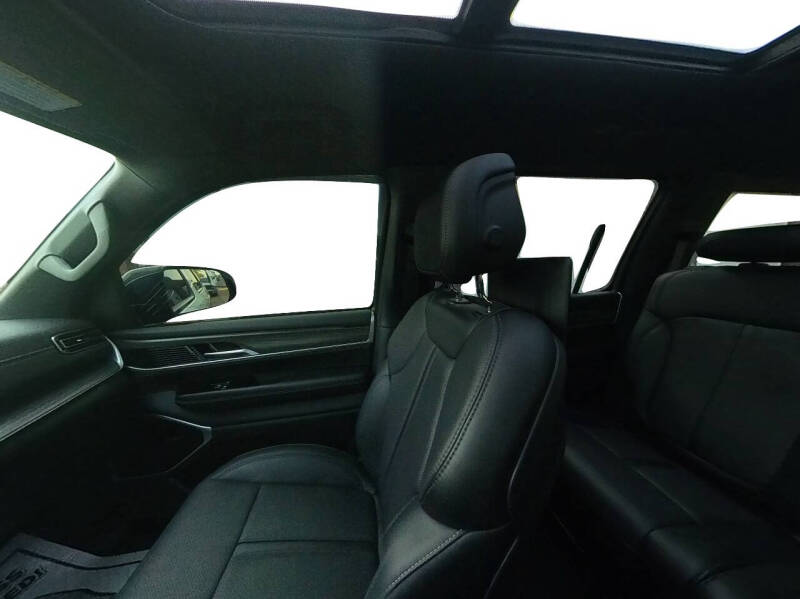 2024 Jeep Wagoneer Series III