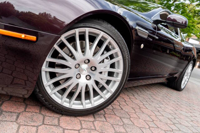 2011 Aston Martin DB9 32