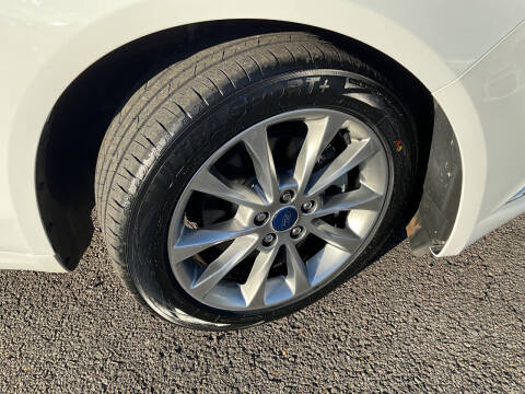 2017 Ford Fusion Hybrid SE