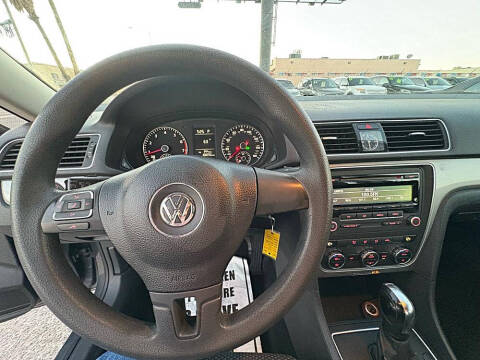 2012 Volkswagen Passat S PZEV