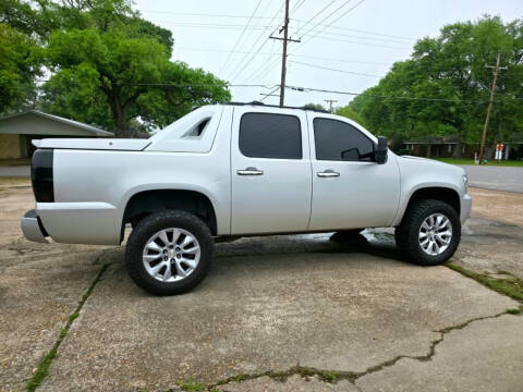2011 Chevrolet Avalanche LT