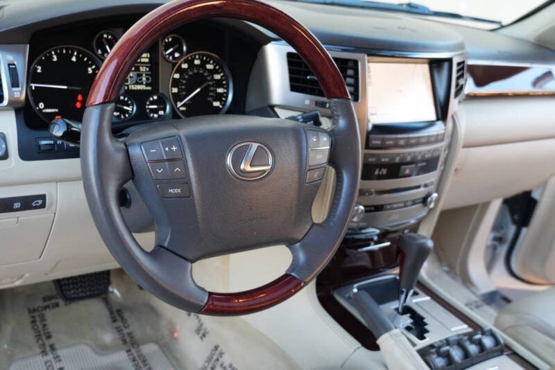 2013 Lexus LX 570
