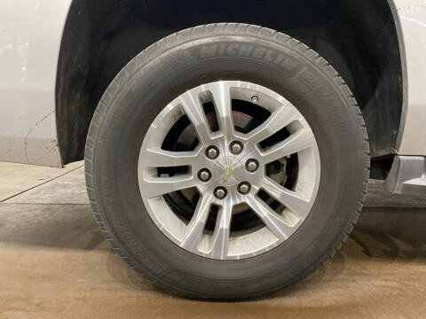 2017 Chevrolet Suburban LS