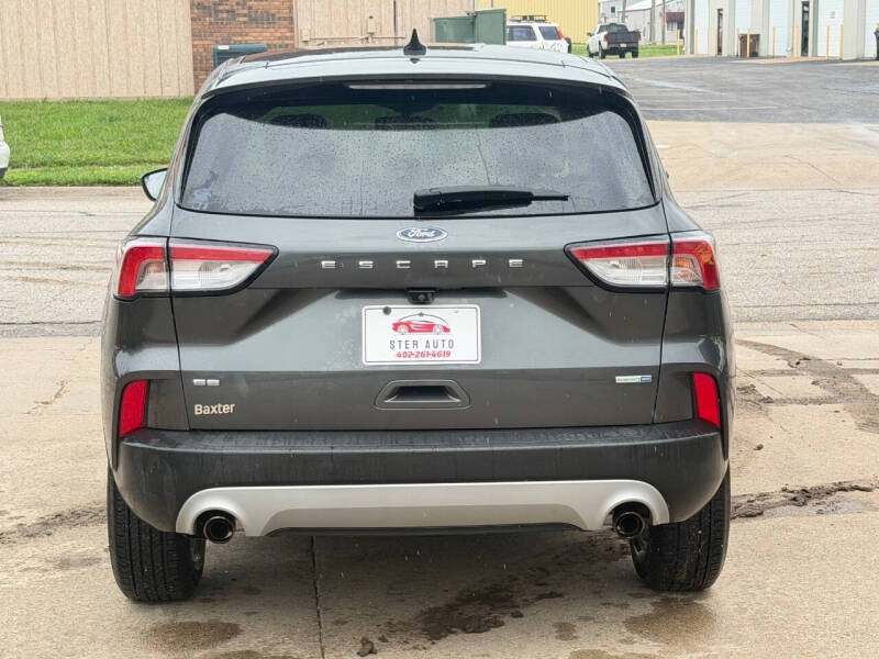 2020 Ford Escape SE
