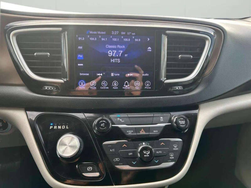 2017 Chrysler Pacifica Touring Plus