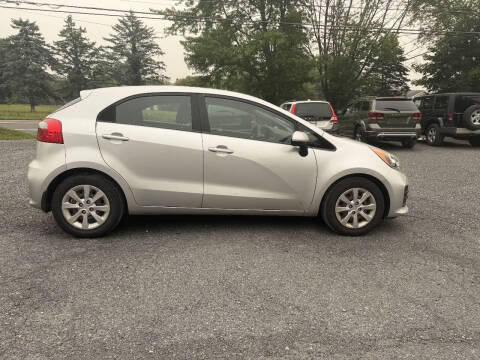 2016 Kia Rio 5-Door LX