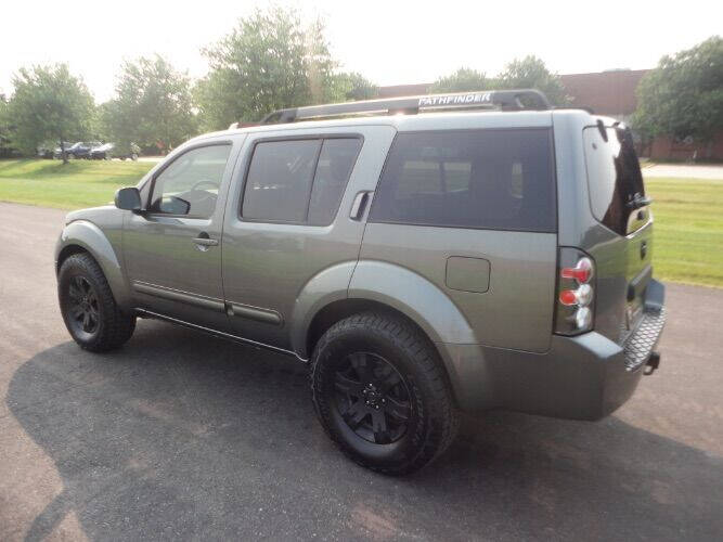 2007 Nissan Pathfinder LE