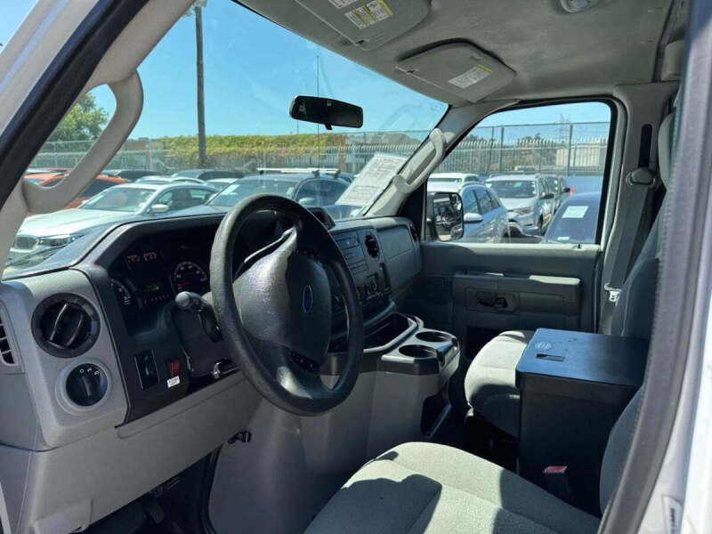2013 Ford E-Series E-150