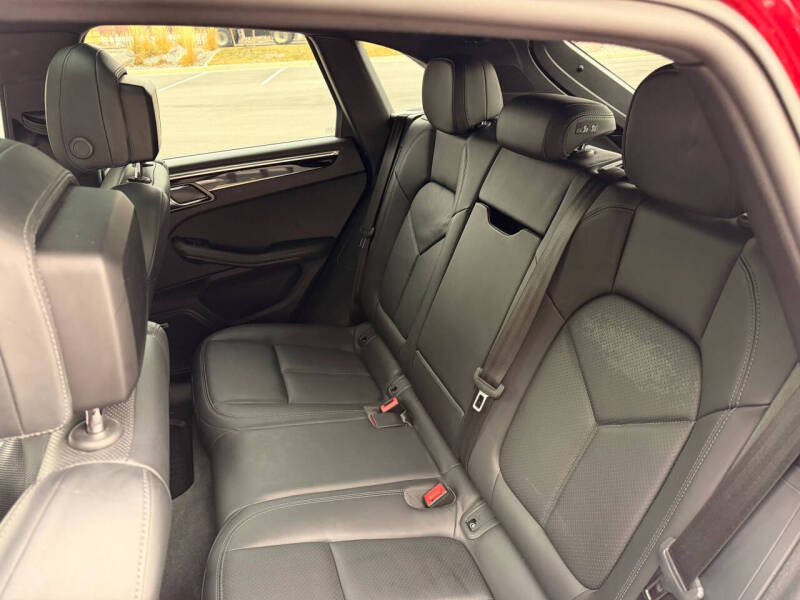 2021 Porsche Macan S