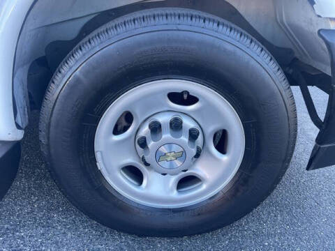 2022 Chevrolet Express LS 3500