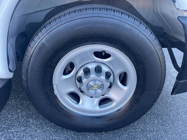 2022 Chevrolet Express LS 3500