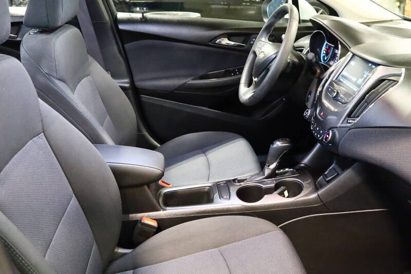 2017 Chevrolet Cruze LT Auto