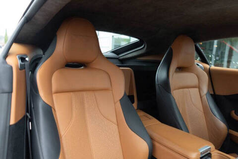 2025 Aston Martin Vantage