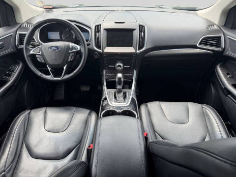 2018 Ford Edge Titanium