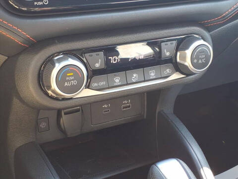 2024 Nissan Versa SR