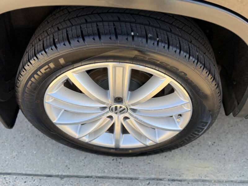 2013 Volkswagen Tiguan SE 4Motion