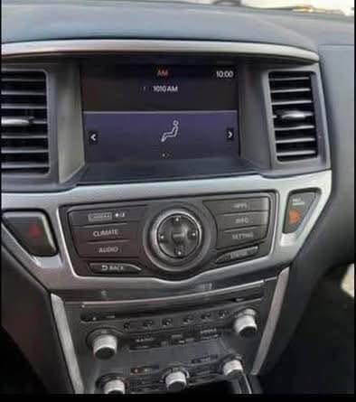 2017 Nissan Pathfinder SL