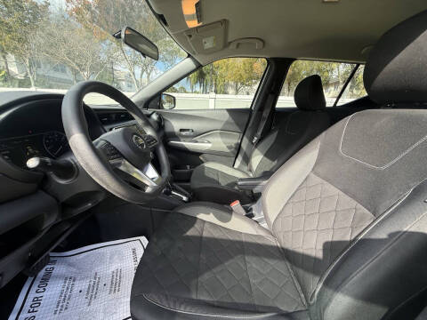 2020 Nissan Kicks SV