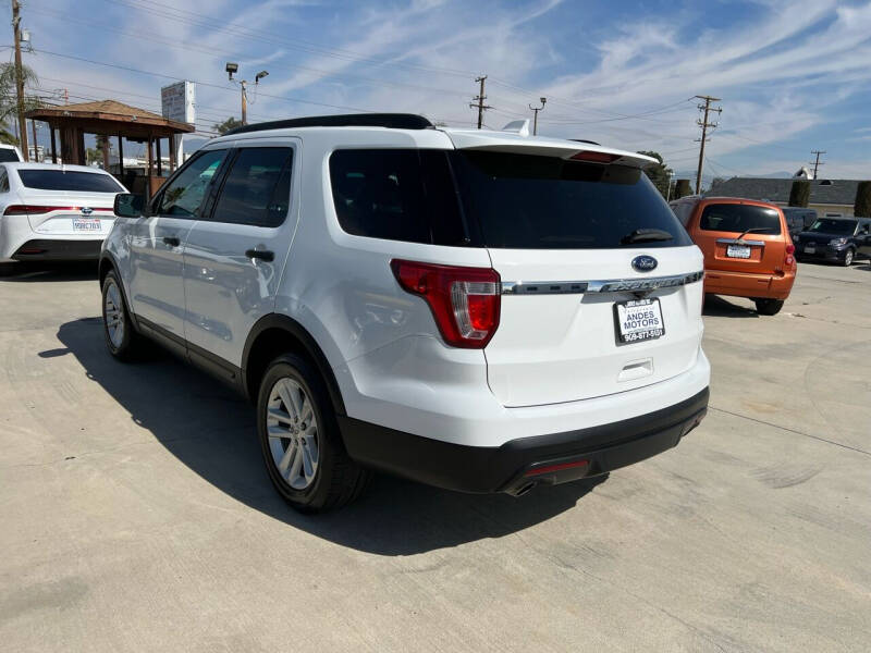 2017 Ford Explorer Base photo 7