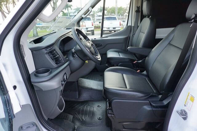 2025 Ford Transit 250